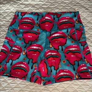 Constantly Varied Gear Large Turquoise & Hot Pink Lip-Print Bike Shorts 6โ